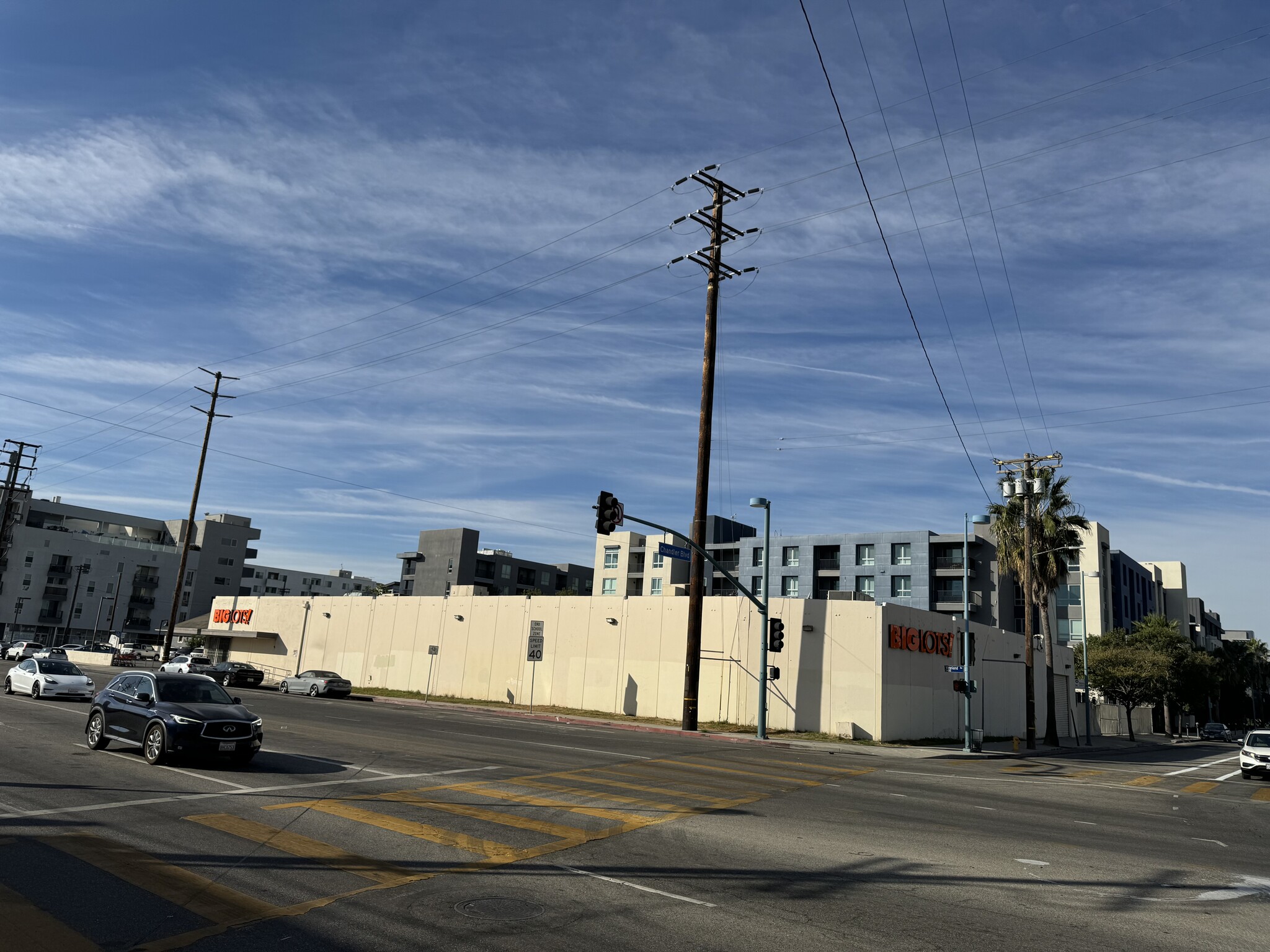 5321 Vineland Ave, North Hollywood, CA en alquiler Foto del edificio- Imagen 1 de 3