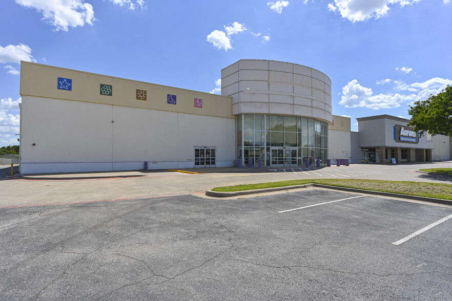 1105 W Pipeline Rd, Hurst, TX en alquiler - Foto del edificio - Imagen 2 de 8