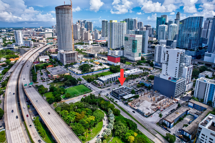 268 SW 8th St, Miami, FL en alquiler - Foto del edificio - Imagen 2 de 19