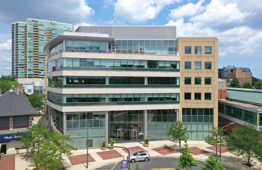 909 Davis St, Evanston, IL en alquiler - Foto del edificio - Imagen 1 de 12