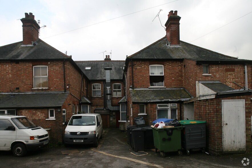 111 Hatfield Rd, St Albans en alquiler - Foto del edificio - Imagen 3 de 4