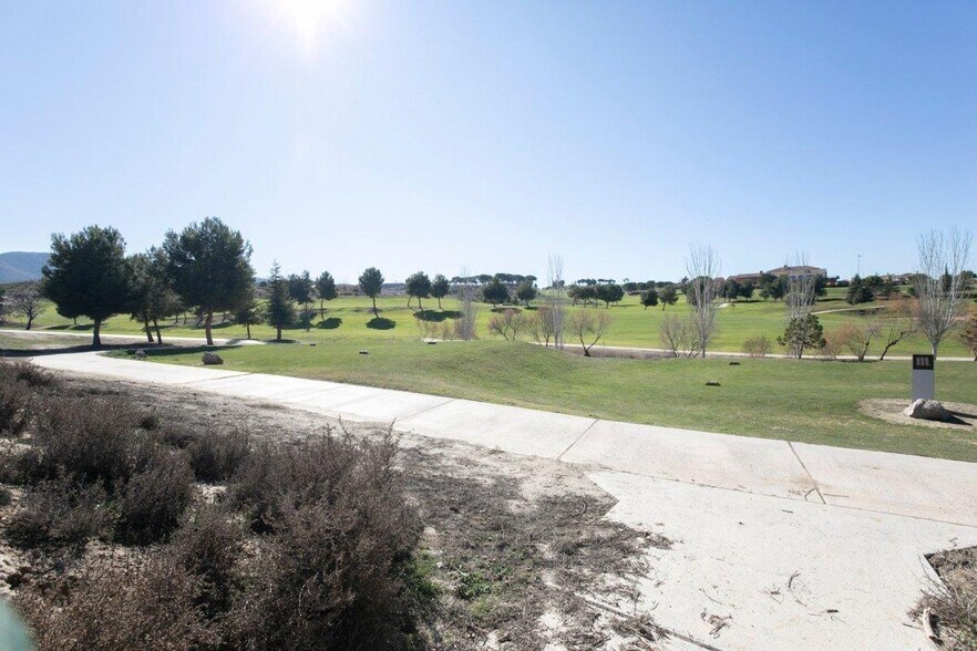 Terreno en Villa de Otura, Granada en venta - Foto del edificio - Imagen 2 de 22
