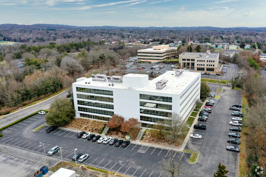 408 N Cedar Bluff Rd, Knoxville, TN en alquiler - Foto del edificio - Imagen 3 de 5