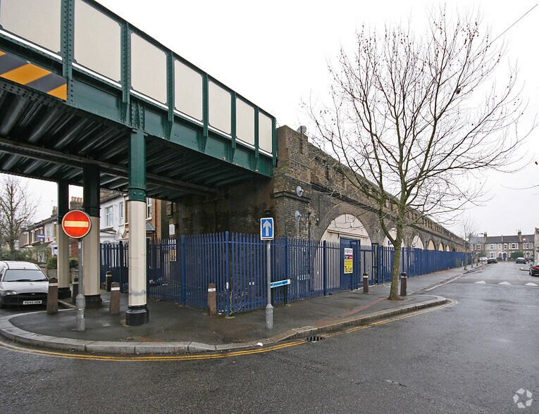 338-349 Thorpe Rd, London en alquiler - Foto del edificio - Imagen 3 de 11