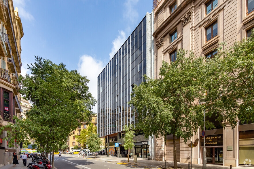 Carrer De Pau Claris, 162-164, Barcelona, Barcelona en venta - Foto del edificio - Imagen 2 de 7