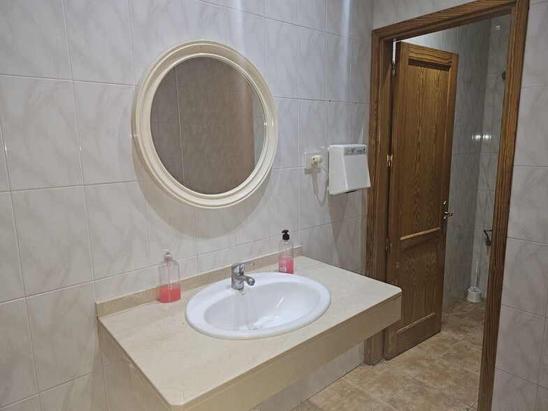 Calle Secundino Delgado, 5, San Bartolomé de Tirajana, Las Palmas en venta - Foto del edificio - Imagen 2 de 55