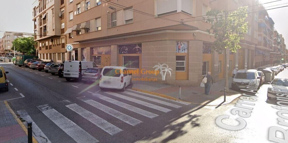 Local en Orihuela, Alicante en venta - Foto del edificio - Imagen 2 de 6