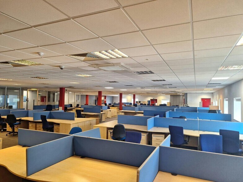 Hazelbottom Rd, Manchester en alquiler - Foto del edificio - Imagen 1 de 11