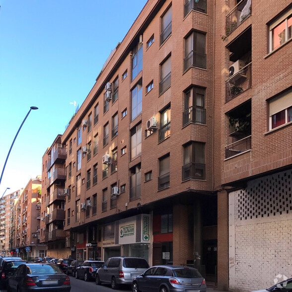 Calle Banderas de Castilla, 37, Talavera de la Reina, Toledo en alquiler - Foto del edificio - Imagen 3 de 4