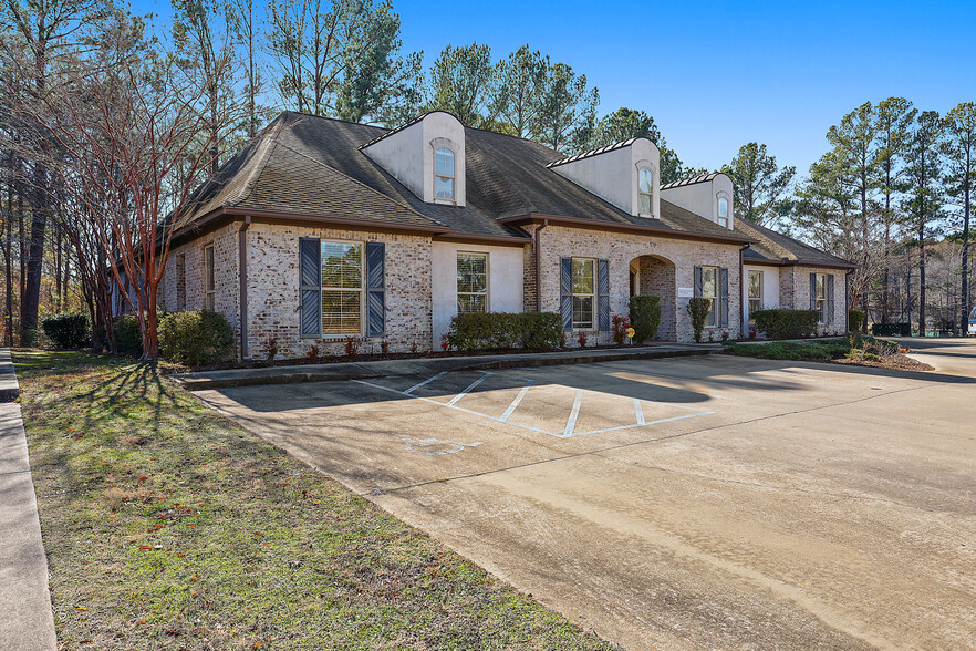 579 Lakeland East Dr, Flowood, MS en alquiler - Foto del edificio - Imagen 2 de 4