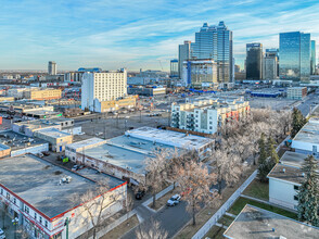 10645-10649 102 St NW, Edmonton, AB - VISTA AÉREA  vista de mapa - Image1