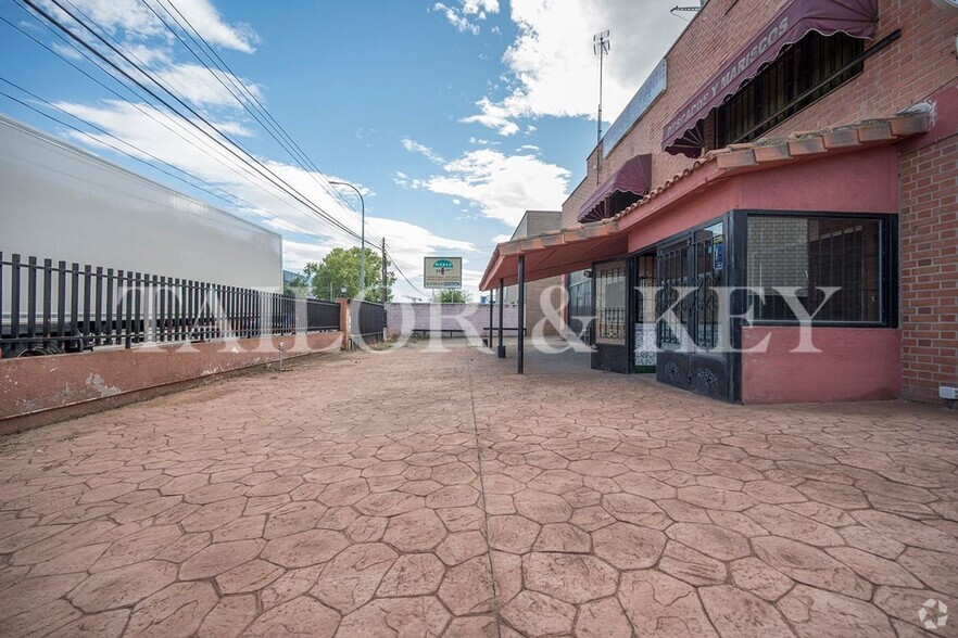 Naves en Daganzo de Arriba, MAD en venta - Foto del edificio - Imagen 2 de 20