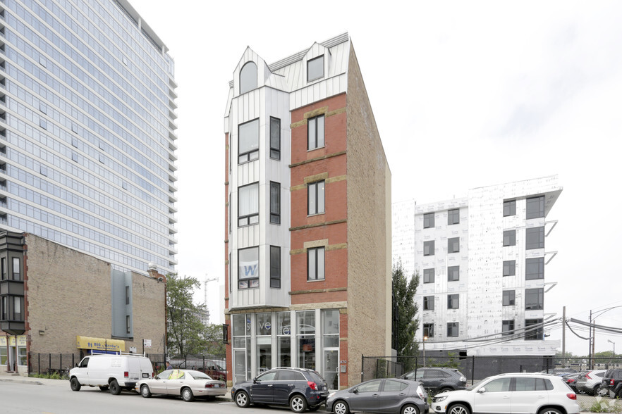 870 N Orleans St, Chicago, IL en alquiler - Foto principal - Imagen 2 de 19