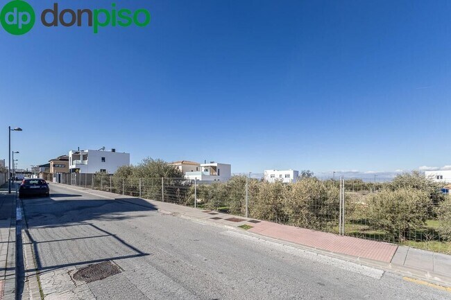Más detalles de Calle Libertad, 4, La Zubia - Terreno en venta