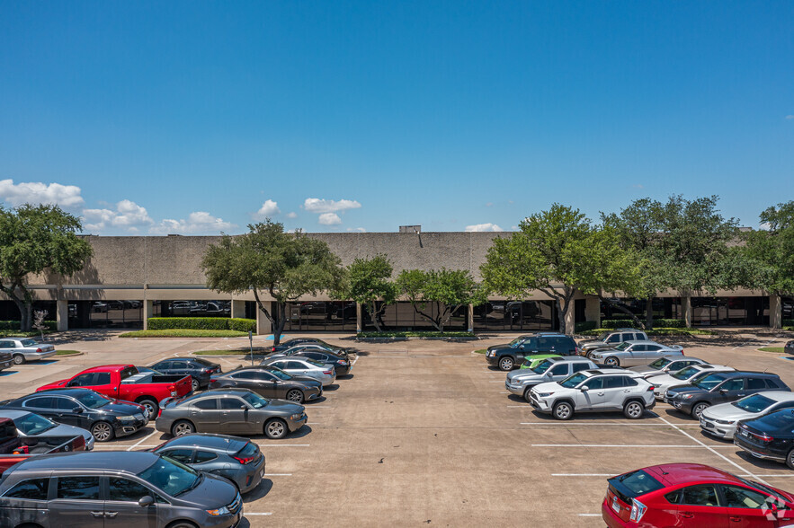 2025 Royal Ln, Dallas, TX en alquiler - Foto del edificio - Imagen 3 de 6