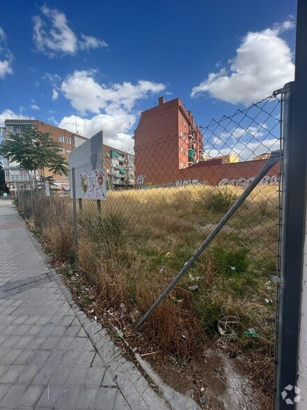 Terrenos en Madrid, MAD en venta - Foto del edificio - Imagen 2 de 4