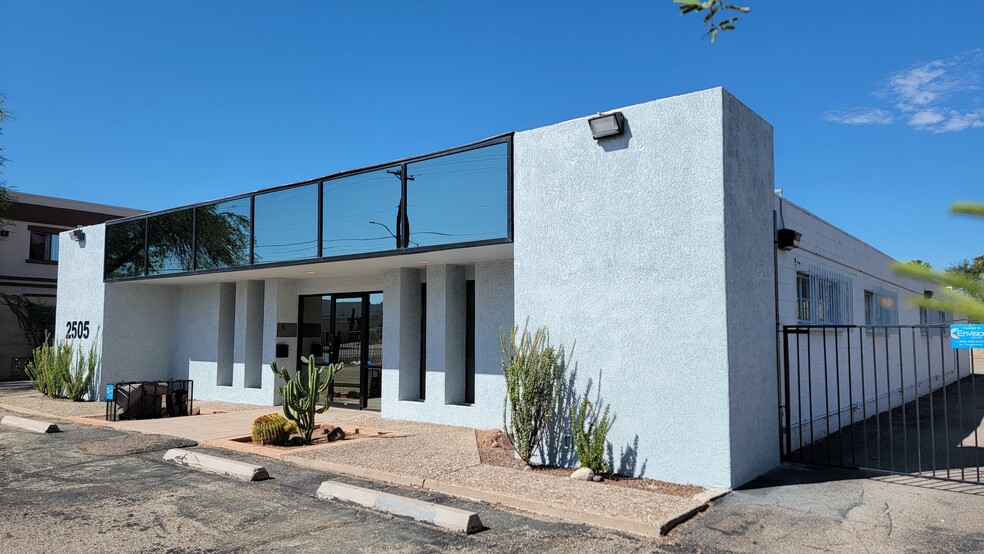 2505 N Alvernon Way, Tucson, AZ en venta - Foto del edificio - Imagen 3 de 28