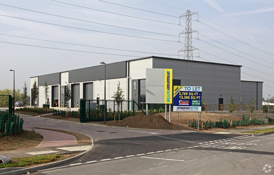 2 Tradeway Sutton Kimpton Rd, Sutton en alquiler - Foto principal - Imagen 1 de 6