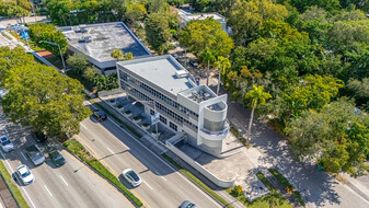 ICONIC LANDMARK OFFICE BUILDING - Inmueble