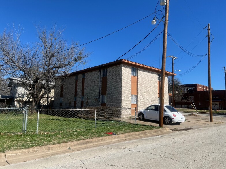 1801 NE 1st Ave, Mineral Wells, TX en venta - Foto del edificio - Imagen 2 de 4