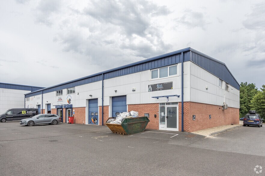 Southmead Close, Swindon en alquiler - Foto del edificio - Imagen 3 de 3