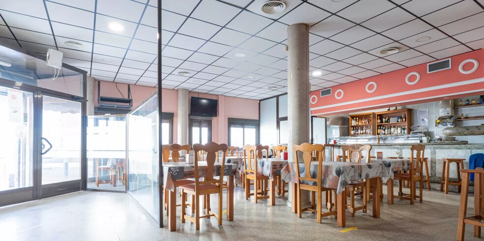 Local en Esquivias, Toledo en venta - Foto del edificio - Imagen 2 de 13