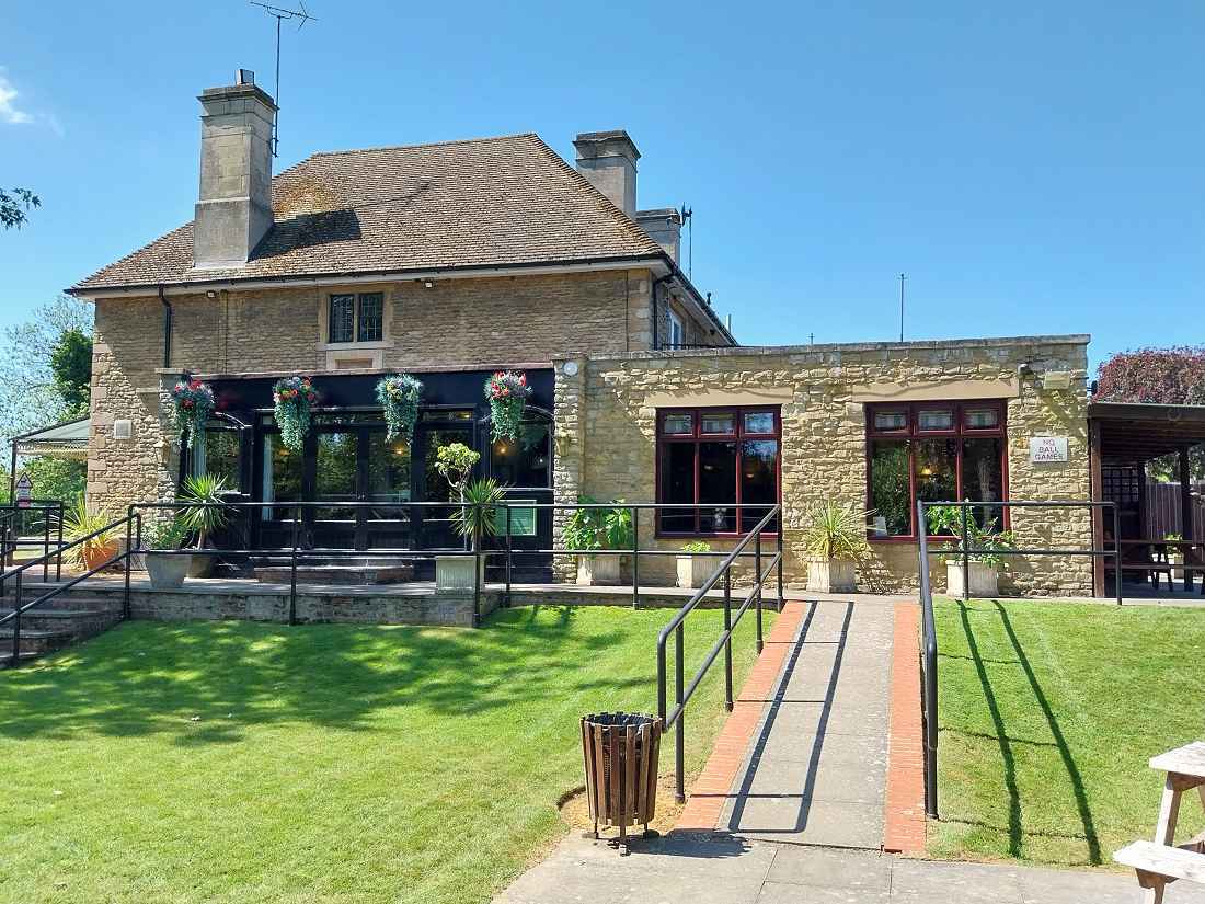 2 Overstone Rd, Sywell en alquiler Foto del edificio- Imagen 1 de 11