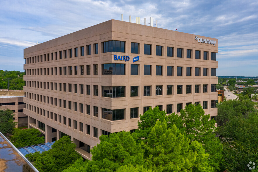 550 Bailey Ave, Fort Worth, TX en alquiler - Foto del edificio - Imagen 3 de 19