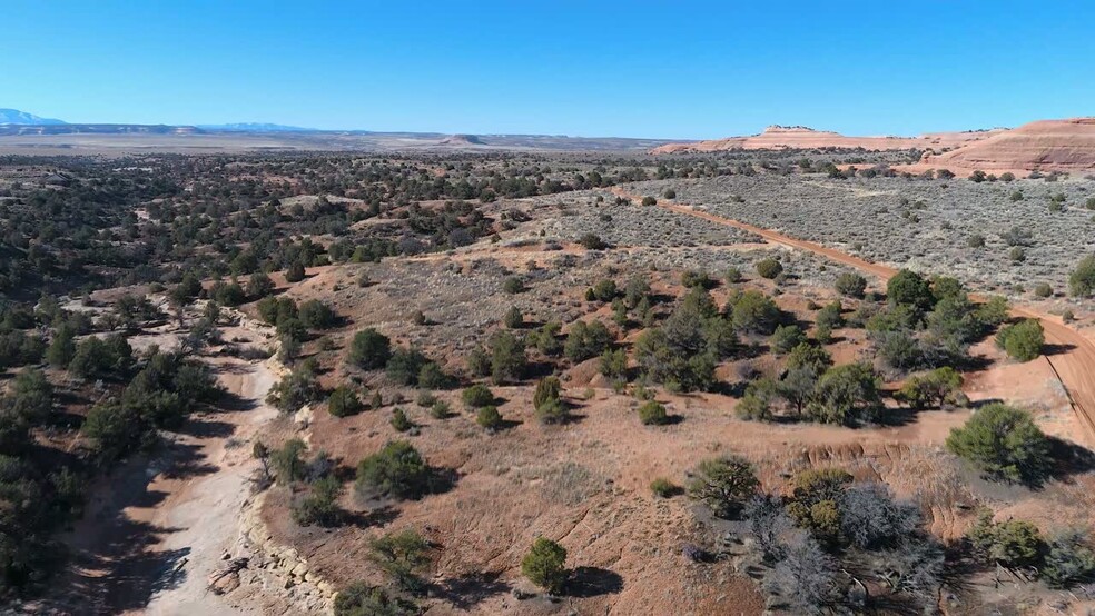 1 Joe Wilson Dr 1 Phase 2 Joe Wilson Moab UT dr, Moab, UT en venta - Vídeo de anuncio comercial - Imagen 2 de 43