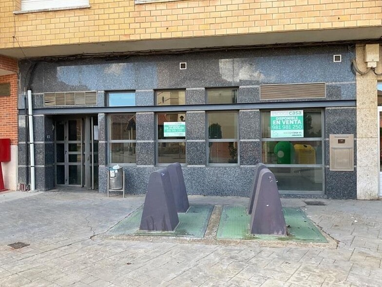 Local en León, León en venta - Foto del edificio - Imagen 1 de 15