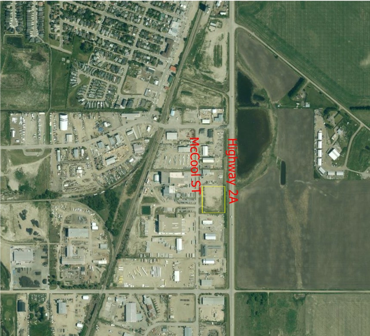 721 McCool St, Crossfield, AB en venta Vista aérea- Imagen 1 de 4