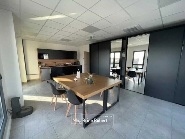 Flex en Décines-Charpieu en alquiler - Foto del interior - Imagen 2 de 89