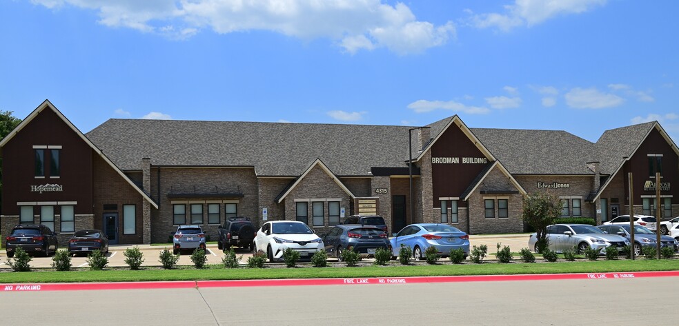 4315 Windsor Centre Trl, Flower Mound, TX en alquiler - Foto del edificio - Imagen 1 de 4