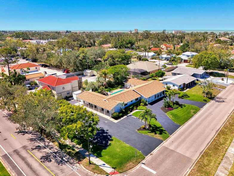 400 Nokomis Ave S, Venice, FL en venta - Foto del edificio - Imagen 1 de 21