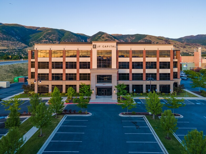 1148 W Legacy Crossing Blvd, Centerville, UT en alquiler - Foto del edificio - Imagen 2 de 11