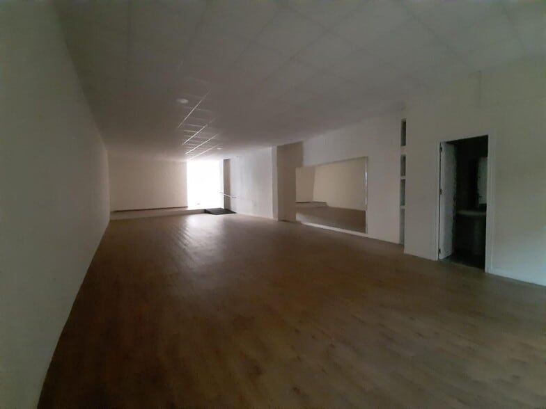 Local en Malpartida de Cáceres en venta - Foto del edificio - Imagen 3 de 6