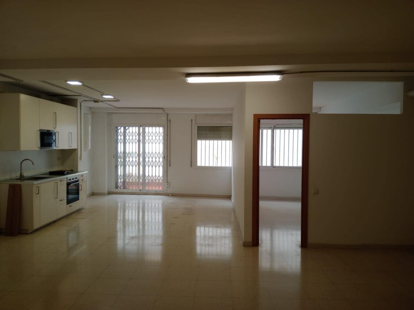 Oficina/Local en Badalona, Barcelona en alquiler Foto del interior- Imagen 1 de 2