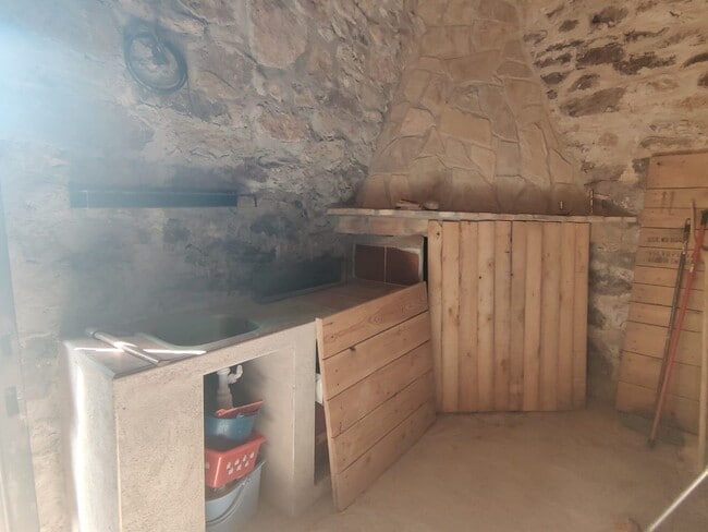 Más detalles de Calle de la Cuesta, 36, El Molar - Local en alquiler