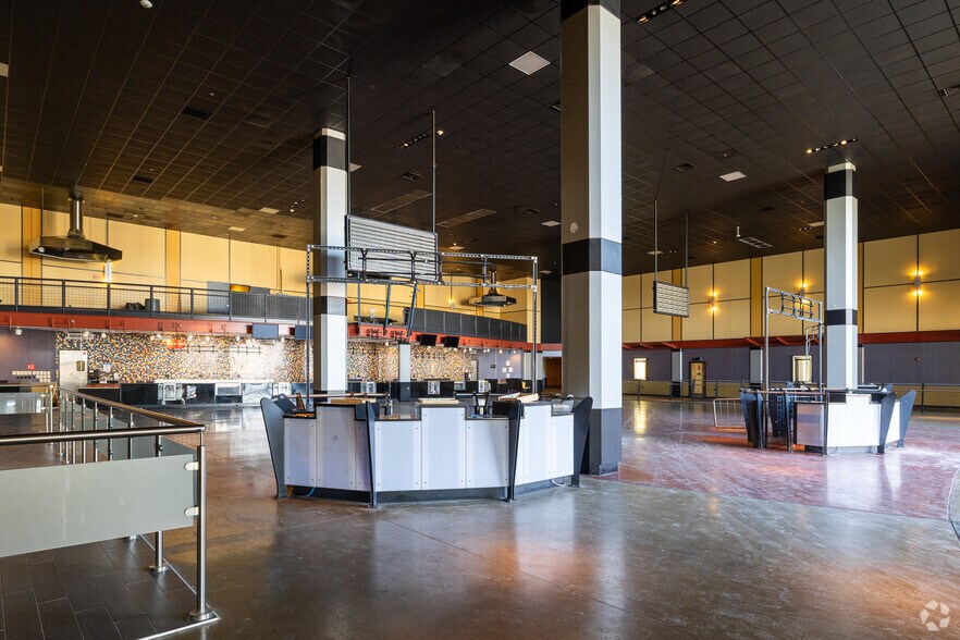 3930 E Dupont Rd, Fort Wayne, IN en alquiler - Foto del interior - Imagen 2 de 19