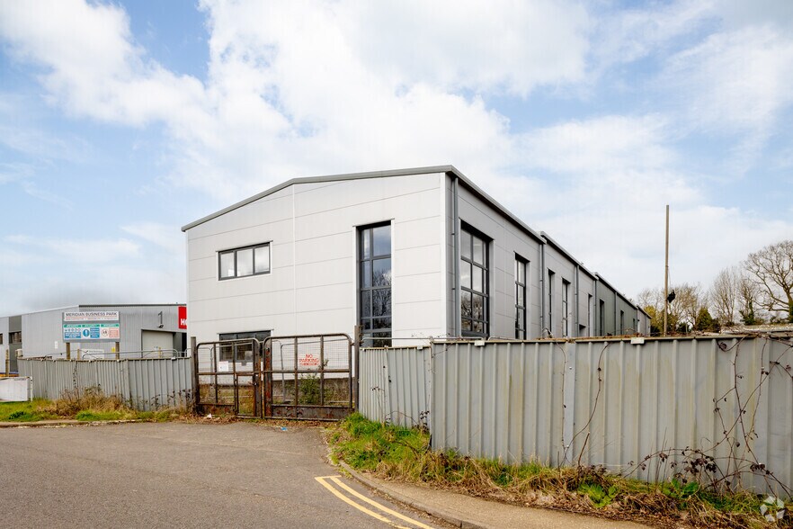 Fishponds Rd, Wokingham en venta - Foto del edificio - Imagen 3 de 6