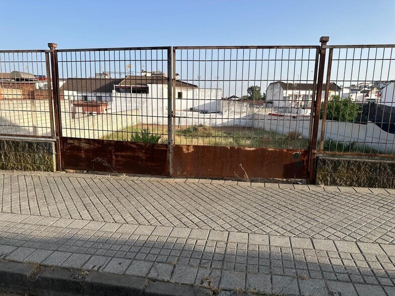 Terreno en Almodóvar del Río, Córdoba en venta - Foto principal - Imagen 1 de 4