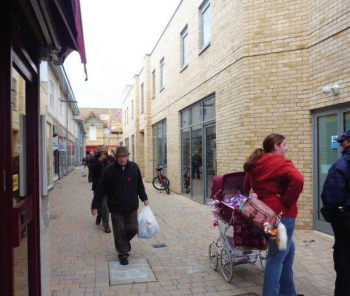 Chequers Ct, Huntingdon en alquiler - Foto del edificio - Imagen 2 de 2