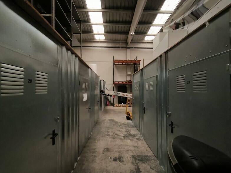 Nave en Alcoy, Alicante en venta - Foto del interior - Imagen 3 de 3