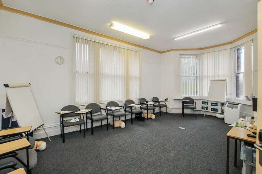 38 St. Pauls St, Crewe en venta - Foto del edificio - Imagen 3 de 10