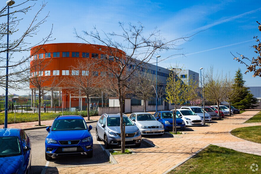 Calle Margarita Salas, 6, Leganés, Madrid en alquiler - Foto del edificio - Imagen 3 de 6