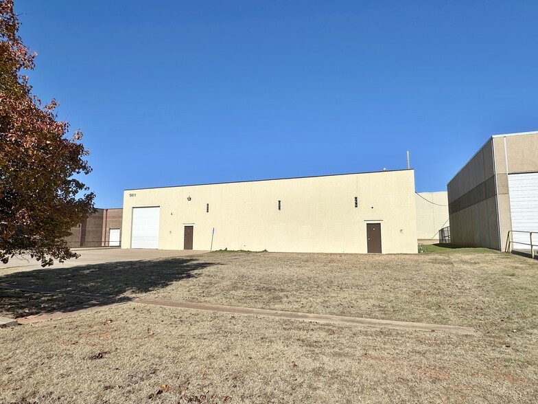 5611 SW 38th St, Oklahoma City, OK en alquiler - Foto del edificio - Imagen 1 de 4