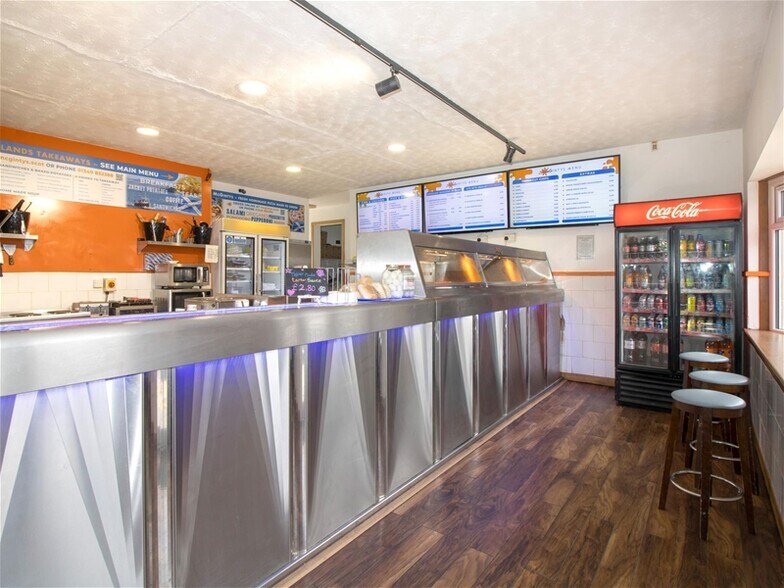 McGinty’s Fish & Chip Shop, Café and Retail Unit, Invergordon en venta - Foto del interior - Imagen 3 de 5