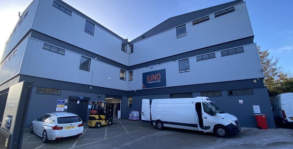 Juno Way, London en alquiler - Foto del edificio - Imagen 2 de 7