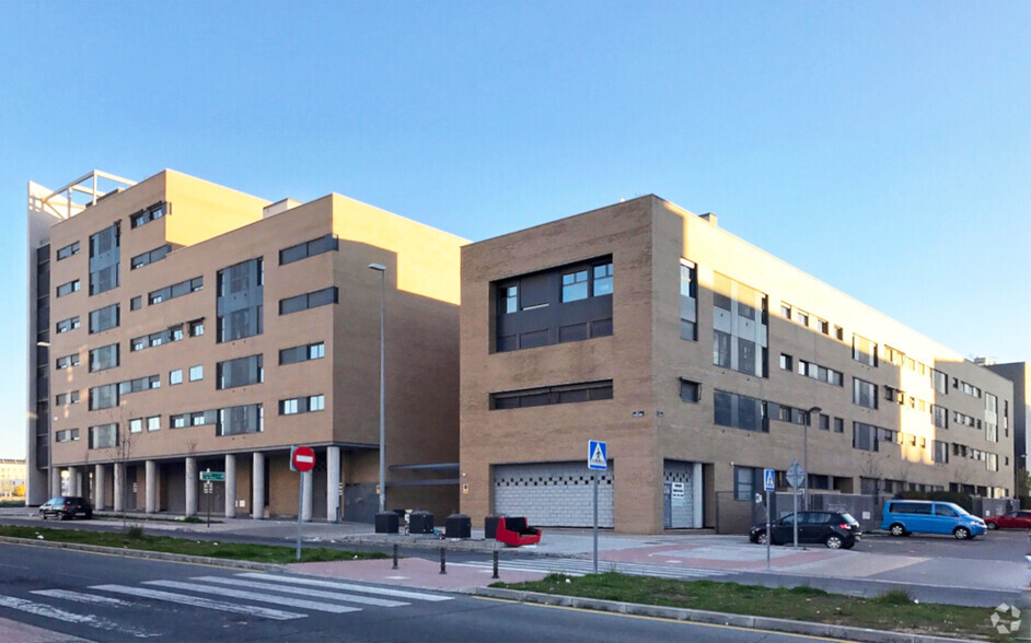 Calle de Alfredo Nobel, 25, Alcorcón, Madrid en venta - Foto del edificio - Imagen 2 de 3