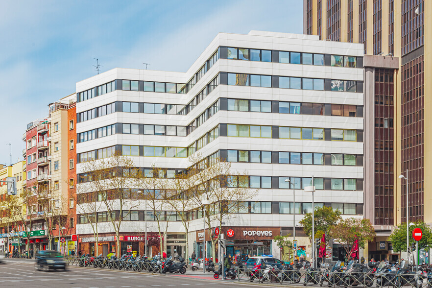 Oficinas en Madrid, MAD en alquiler - Foto del edificio - Imagen 3 de 3